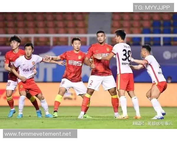 深圳足球队强势领跑联赛积分榜取得63分佳绩引发关注 深圳足球队强势领跑联赛积分榜取得63分佳绩引发关注