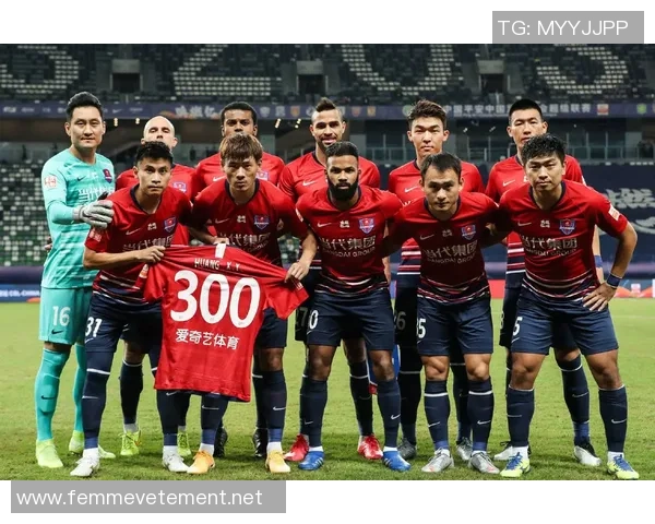 重庆足球队的运营成败分析与未来发展展望 重庆足球队的运营成败分析与未来发展展望